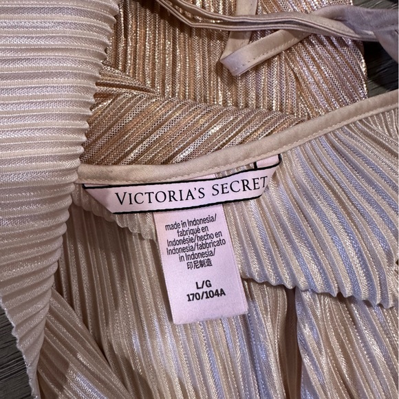 Victoria’s Secret large metallic rose gold crop tank top camisole pink shiny - Picture 6 of 6